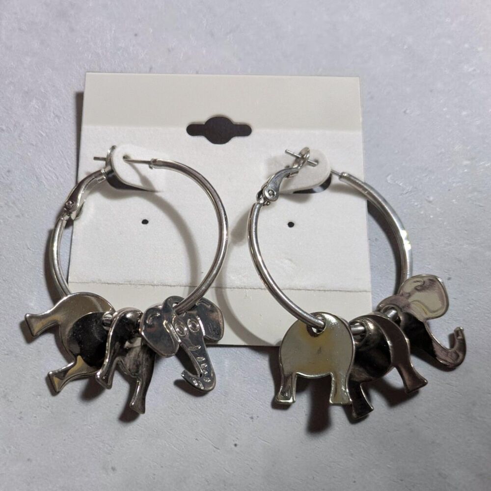 Vintage Style Silver Tone Elephant Charm Hoop Earrings Dangling Animal Jewelry